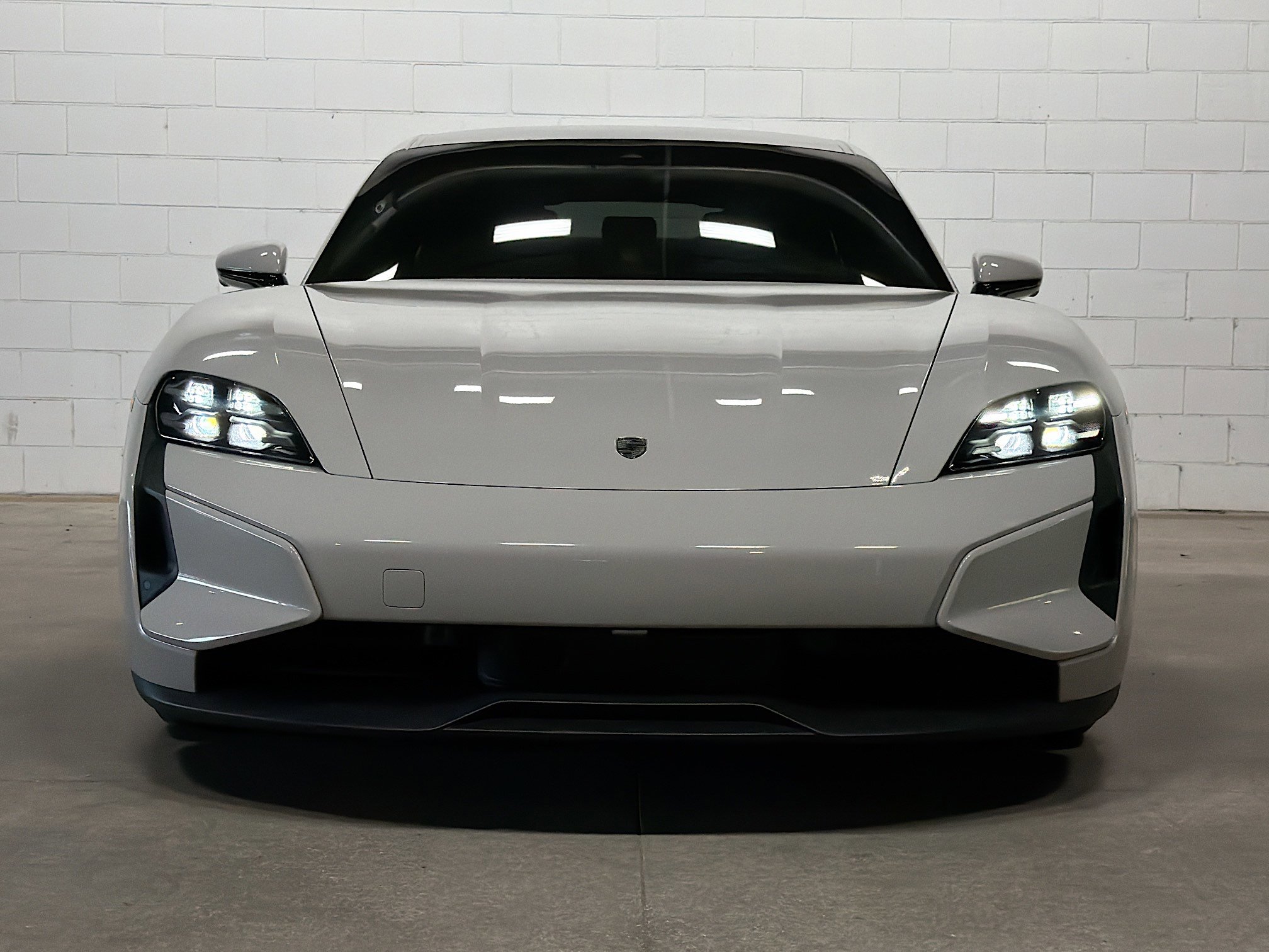 Certified 2025 Porsche Taycan Turbo AWD/4WD image 9