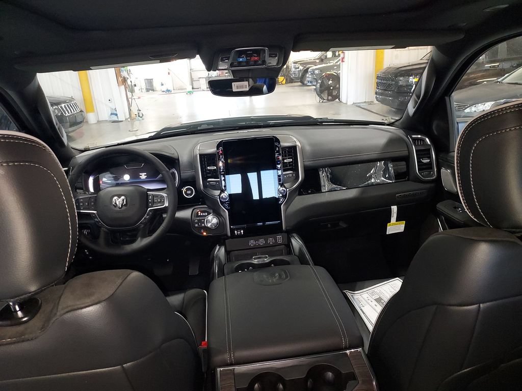 New 2026 RAM 1500 Laramie AWD/4WD image 10