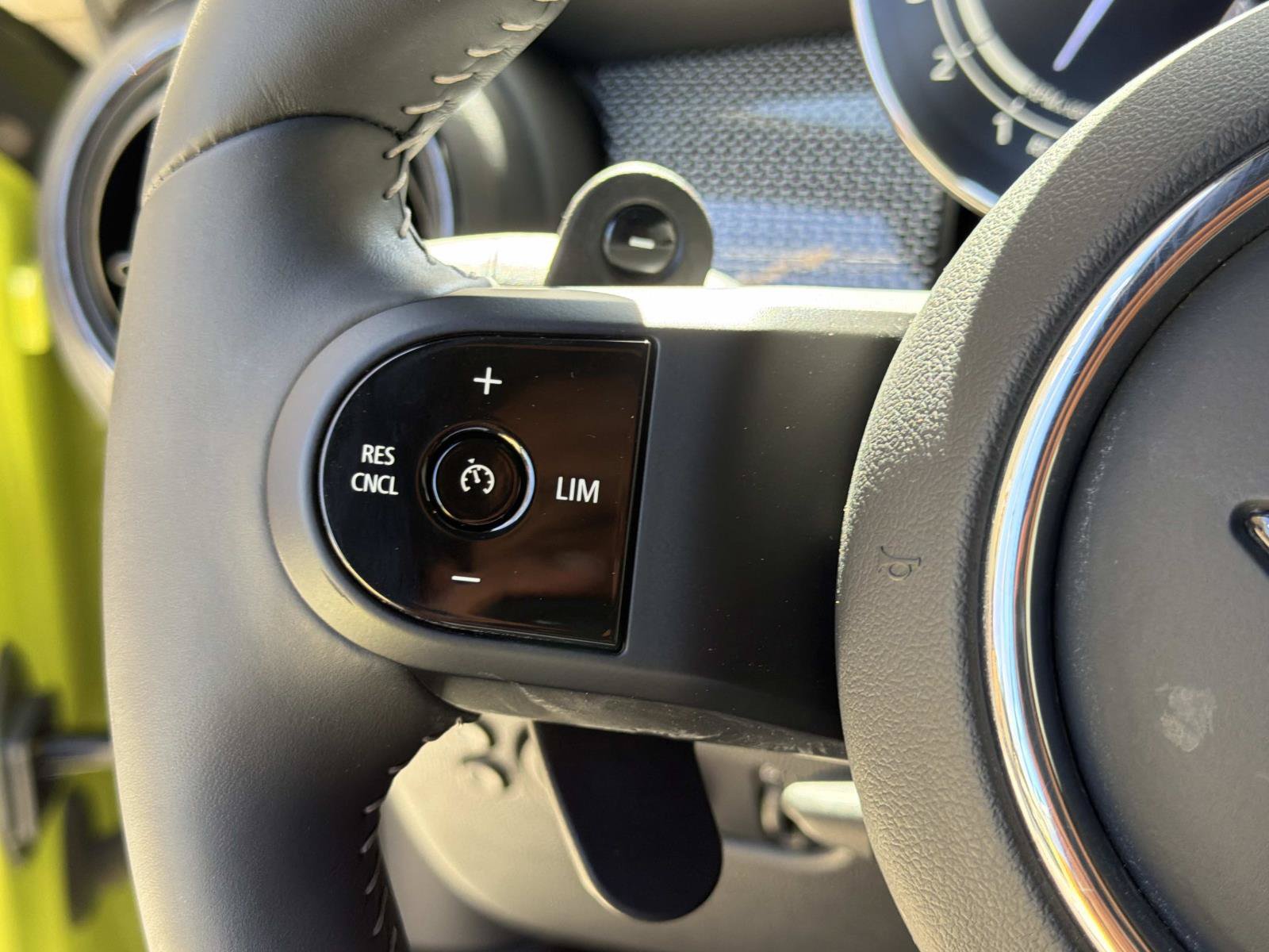 Used 2024 MINI Cooper S w/ Signature Upholstery Package FWD image 16