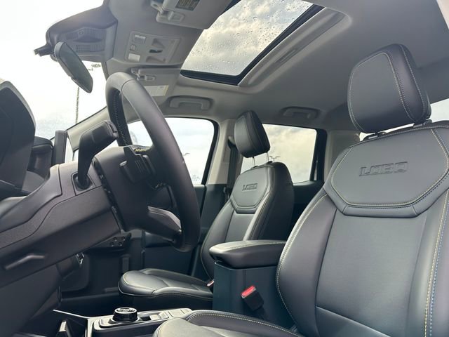 Used 2025 Ford Maverick Lobo image 10
