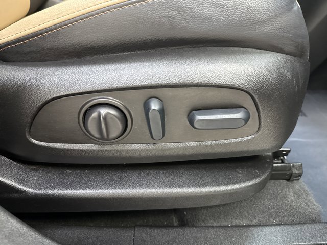 Used 2022 Chevrolet Equinox Premier image 33