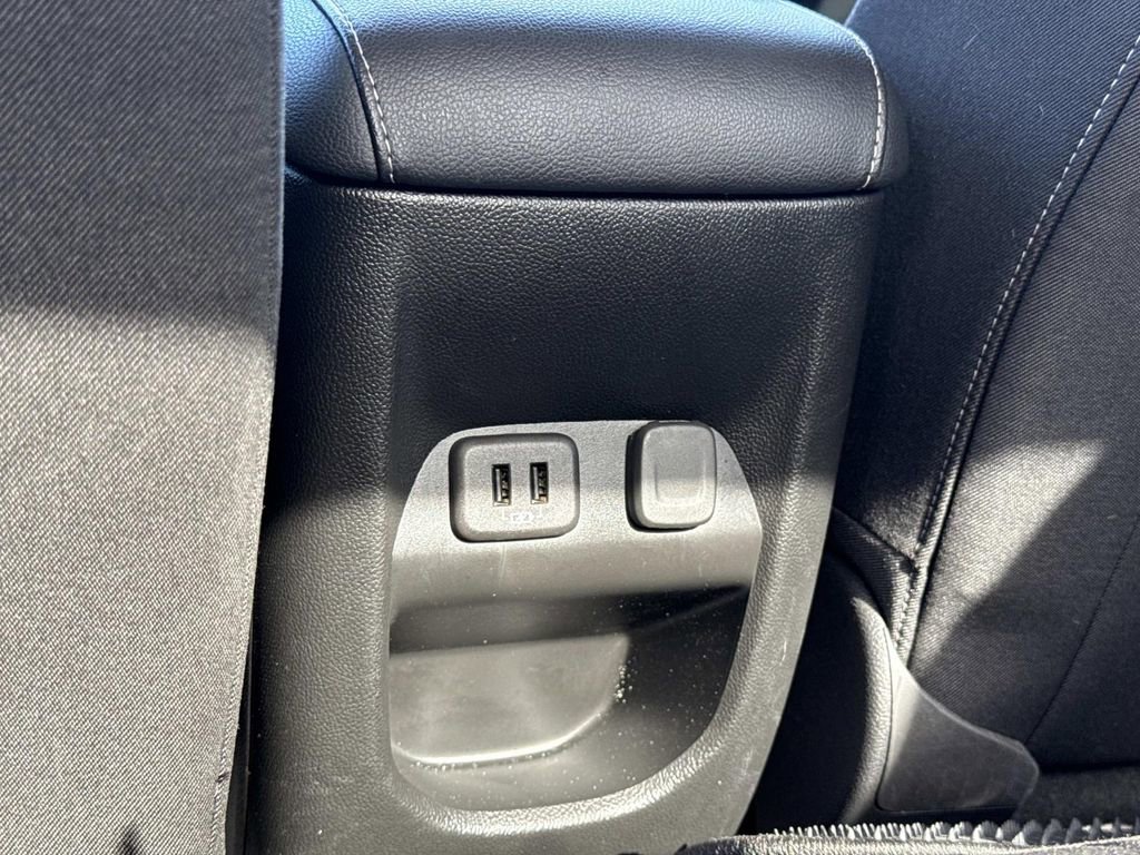 Used 2022 Chevrolet Colorado LT image 17