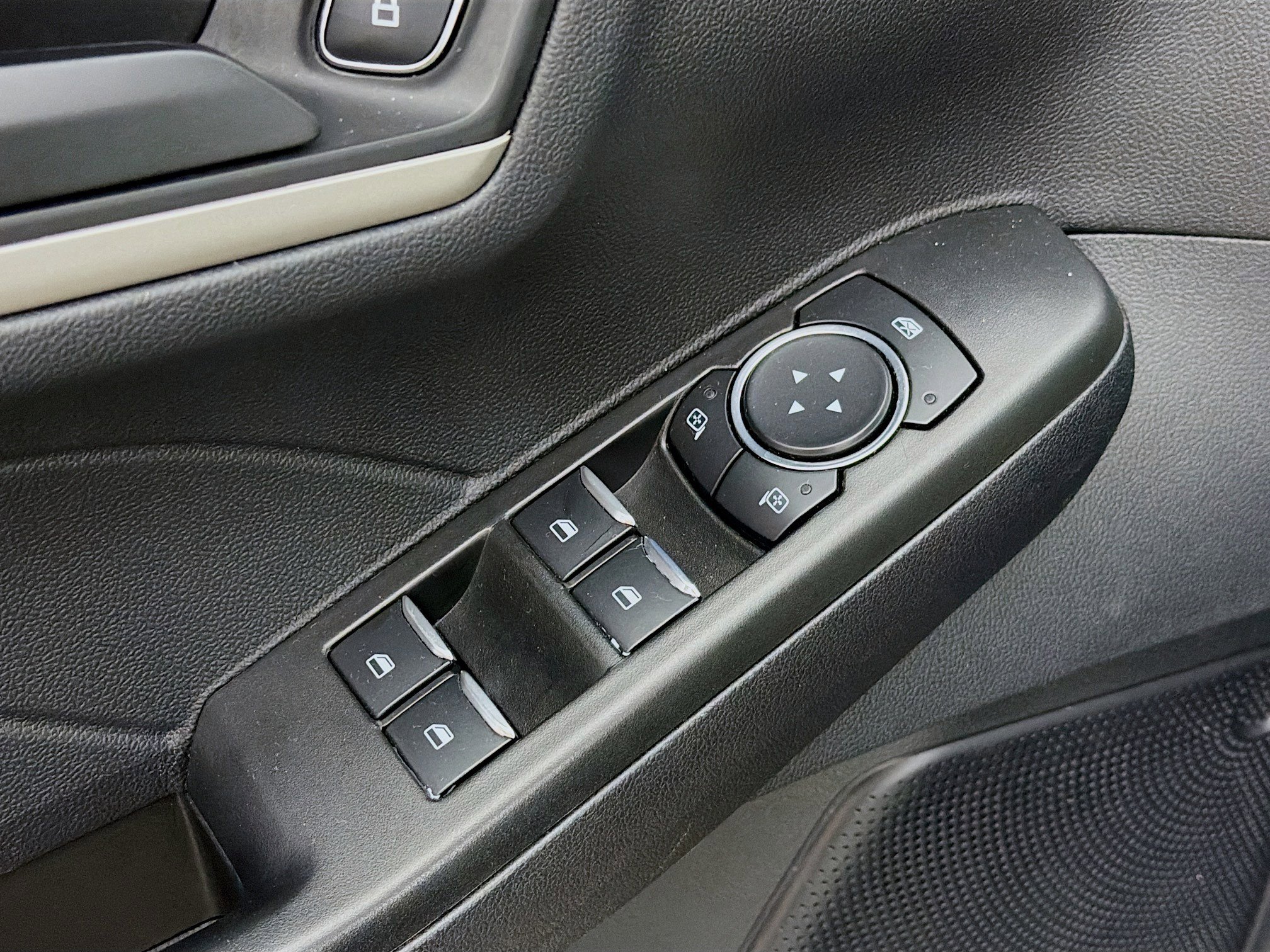 Used 2022 Ford Escape S image 19