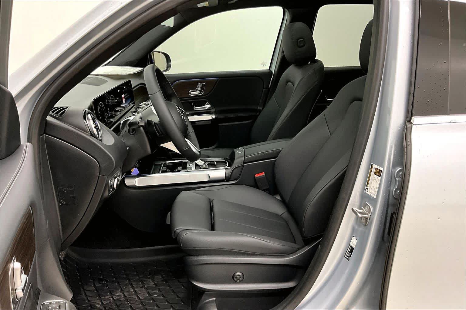 Used 2026 Mercedes-Benz GLB 250 image 9