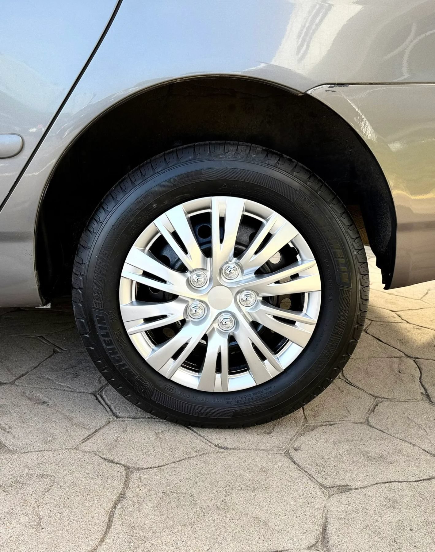 Used 2004 Toyota Corolla LE FWD image 34
