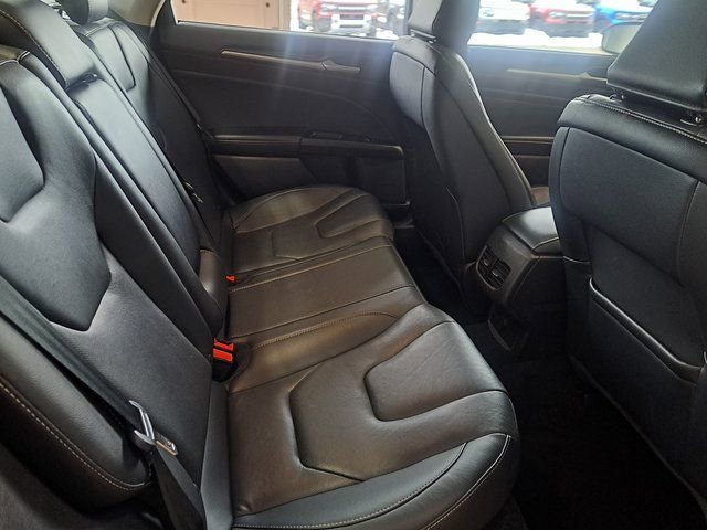 Used 2020 Ford Fusion Titanium image 12