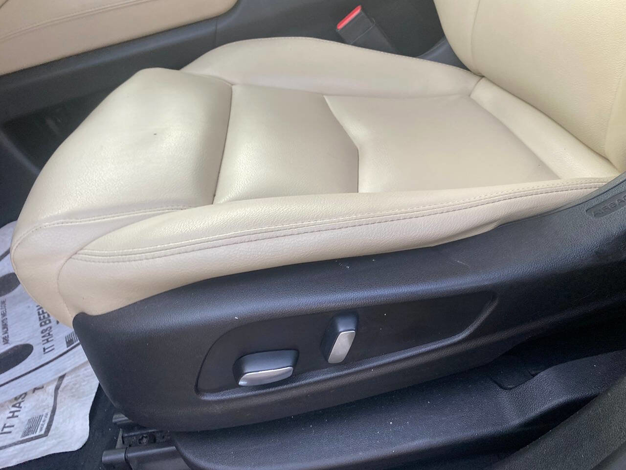 Used 2017 Cadillac XT5 FWD image 18