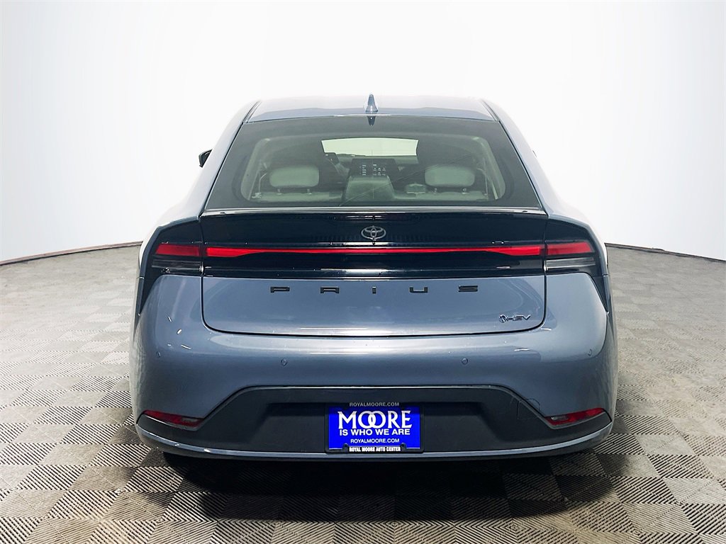 Used 2024 Toyota Prius LE image 7