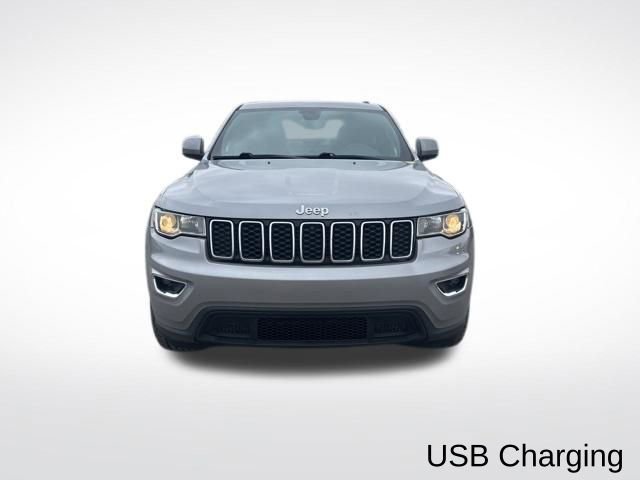 Used 2018 Jeep Grand Cherokee Laredo AWD/4WD image 3