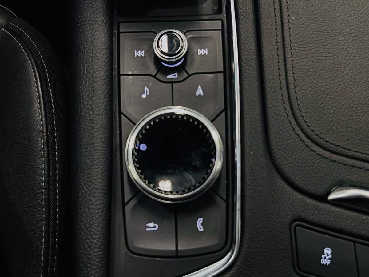 Used 2024 Cadillac XT6 Premium Luxury w/ Technology Package FWD image 63
