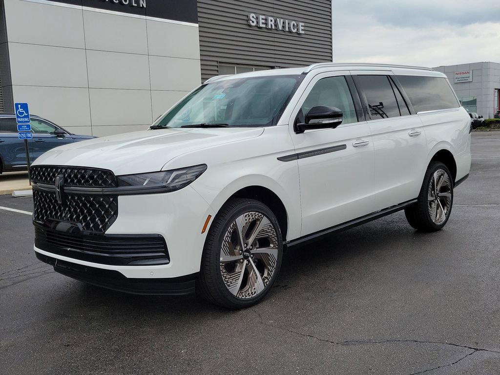 New 2026 Lincoln Navigator L Black Label AWD/4WD image 8