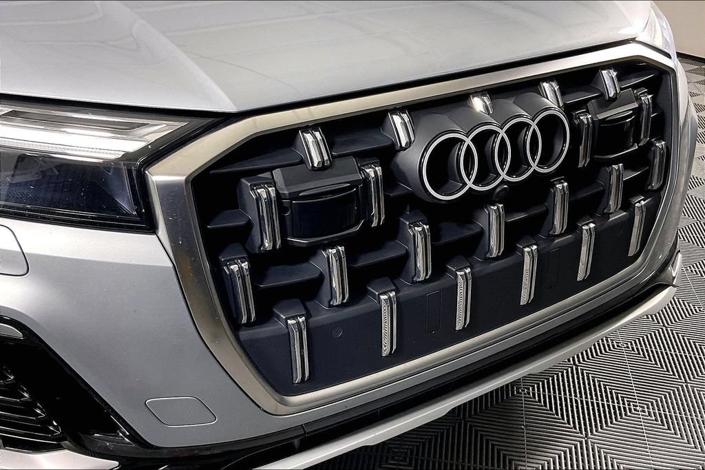 Used 2025 Audi Q7 3.0T Premium Plus AWD/4WD image 36