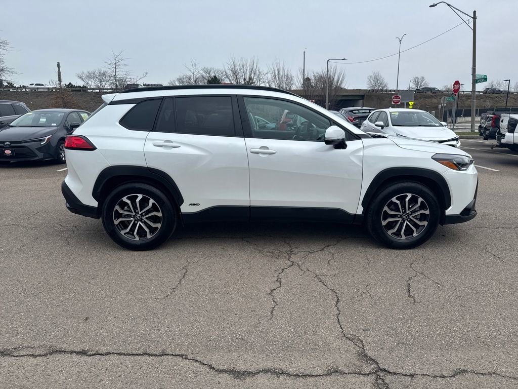 Used 2024 Toyota Corolla Cross SE w/ Moonroof Package image 8