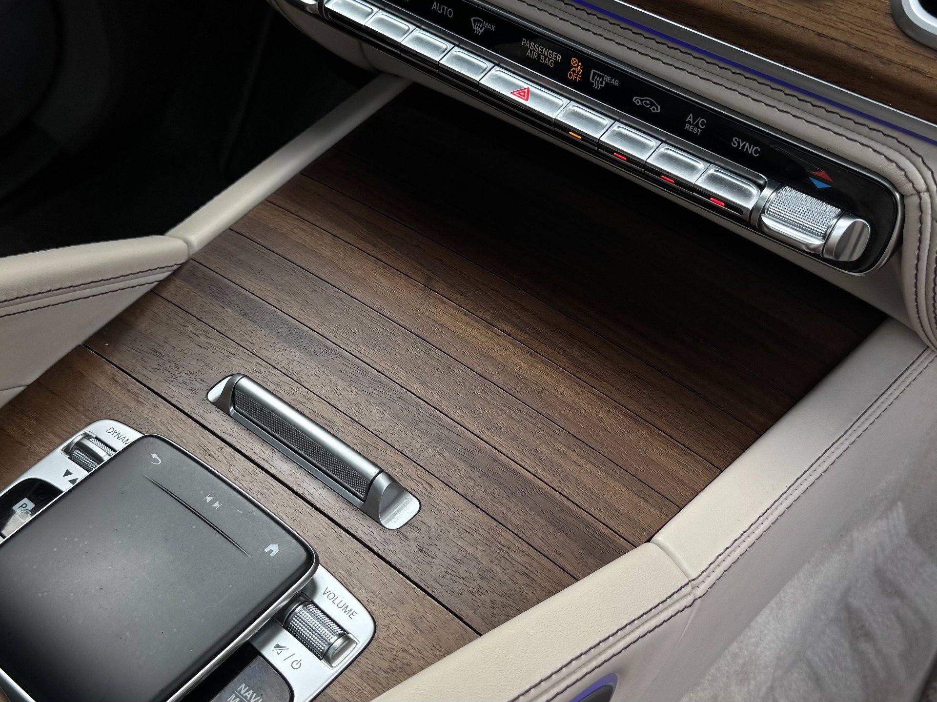 Used 2023 Mercedes-Benz Maybach GLS 600 4MATIC image 34