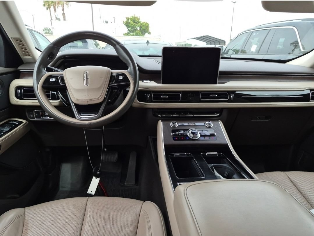 Used 2021 Lincoln Aviator Grand Touring w/ Equipment Group 301A AWD/4WD image 10