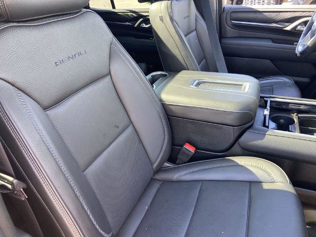 Used 2024 GMC Yukon Denali w/ Denali Reserve Package image 25
