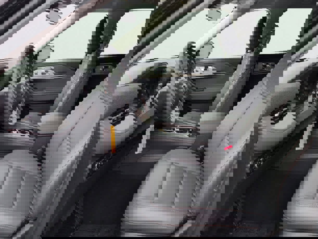 New 2026 Ford Explorer Active w/ Active Comfort Package image 9