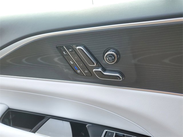 New 2025 Cadillac Lyriq Luxury image 21