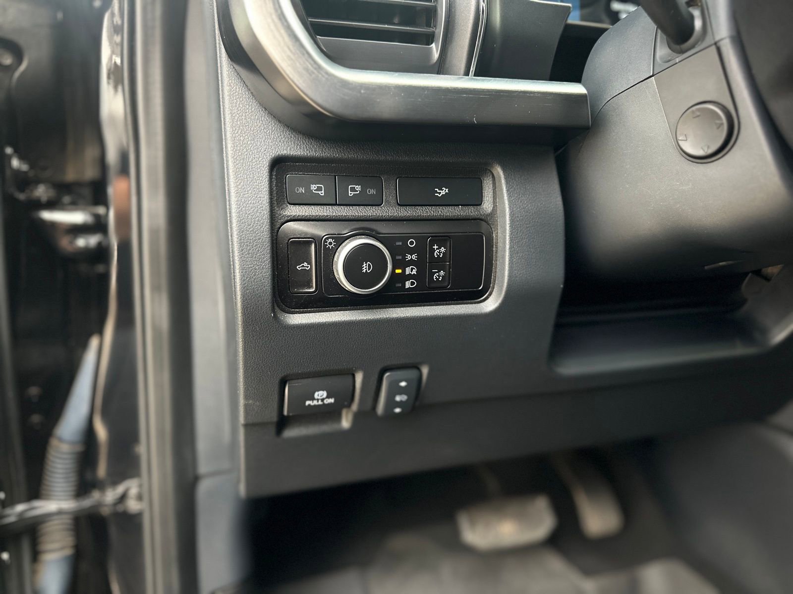 Used 2023 Ford F350 Lariat w/ Lariat Ultimate Package image 29