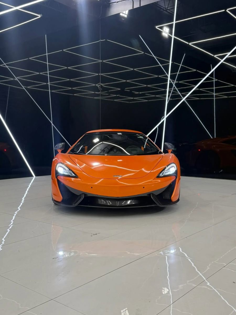 Used 2019 McLaren 570S Spider image 16