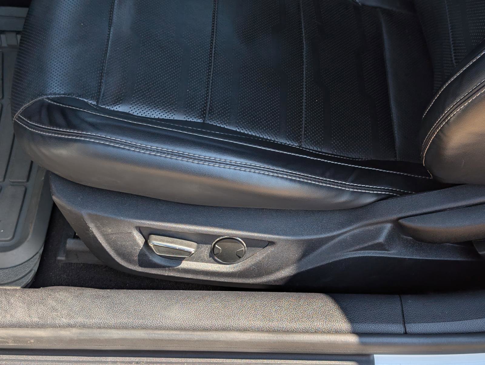 Used 2019 Ford Mustang GT Premium w/ Equipment Group 401A image 20