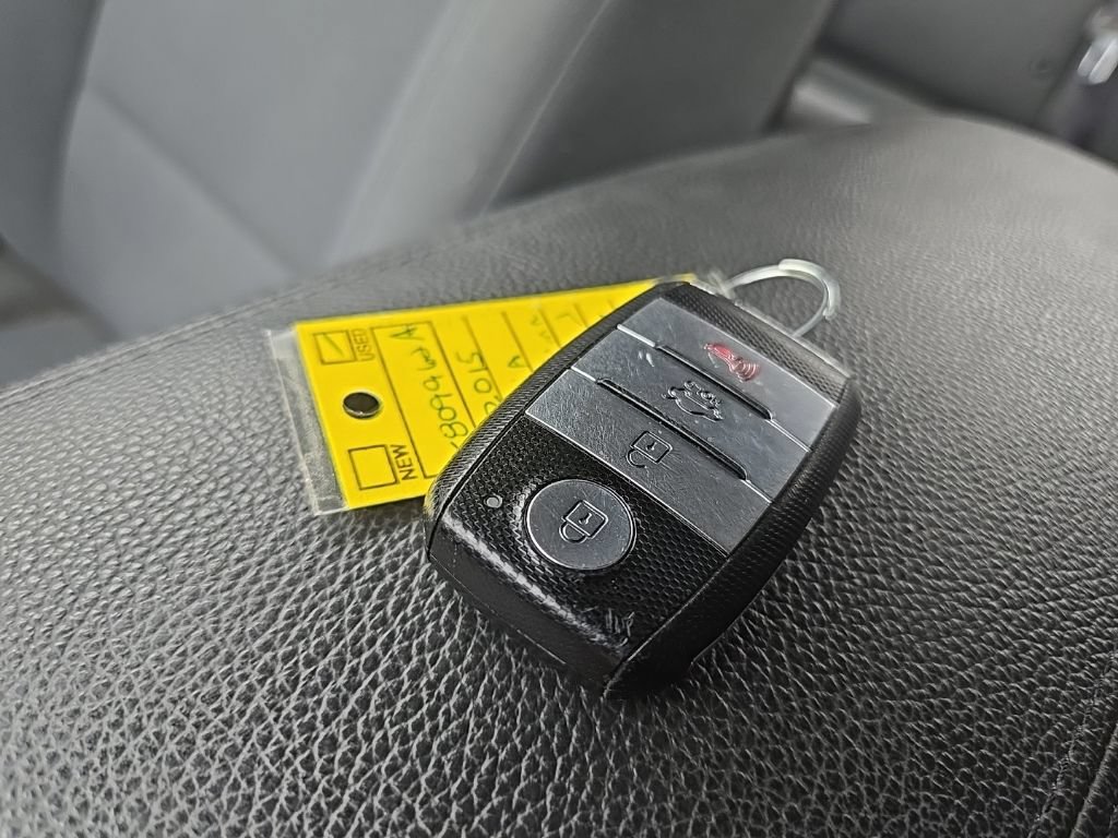 Used 2015 Kia Optima LX FWD image 26