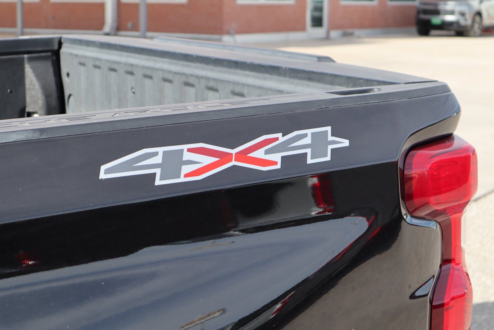 Used 2022 Chevrolet Silverado 1500 LT image 3