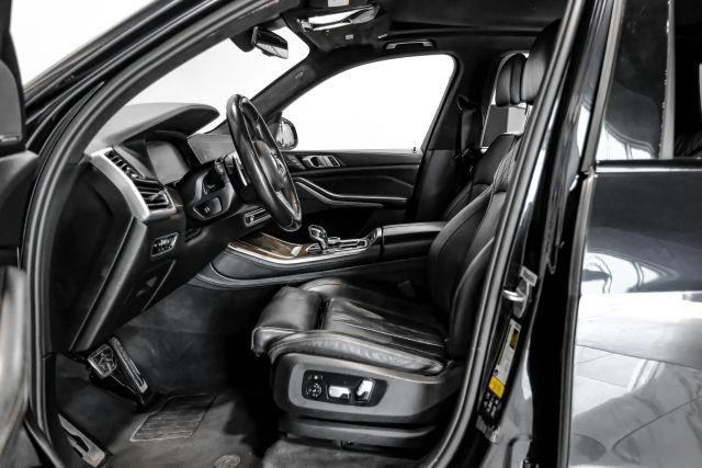 Used 2020 BMW X5 M50i AWD/4WD image 4