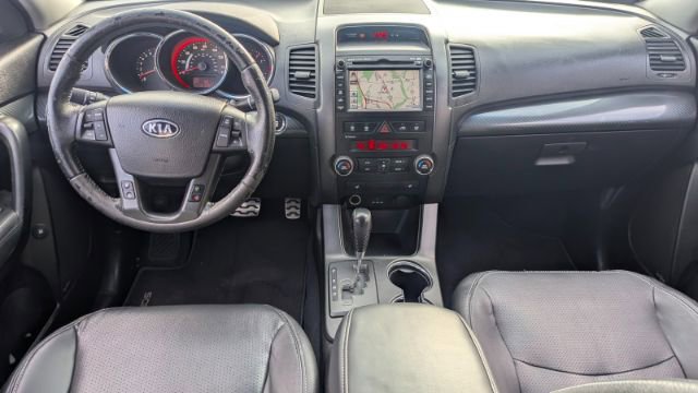 Used 2011 Kia Sorento SX image 27