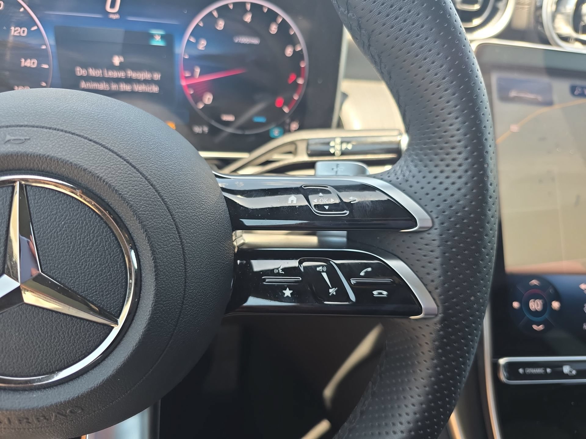 Certified 2025 Mercedes-Benz GLC 300 4MATIC image 18