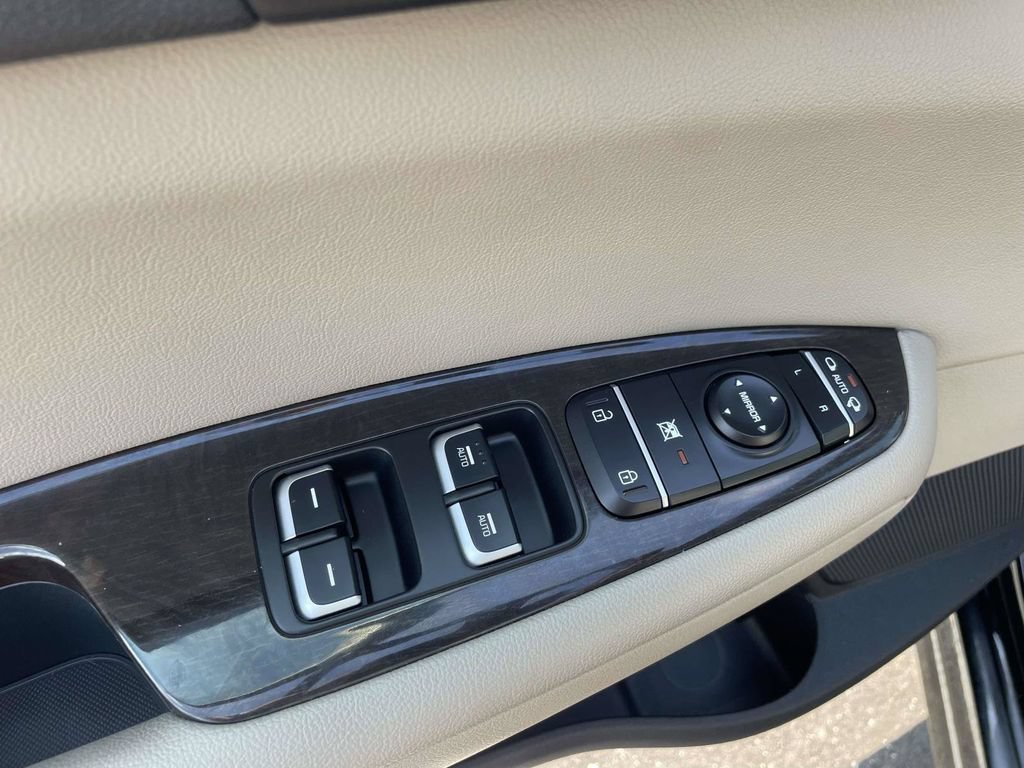Used 2018 Kia Optima EX FWD image 16