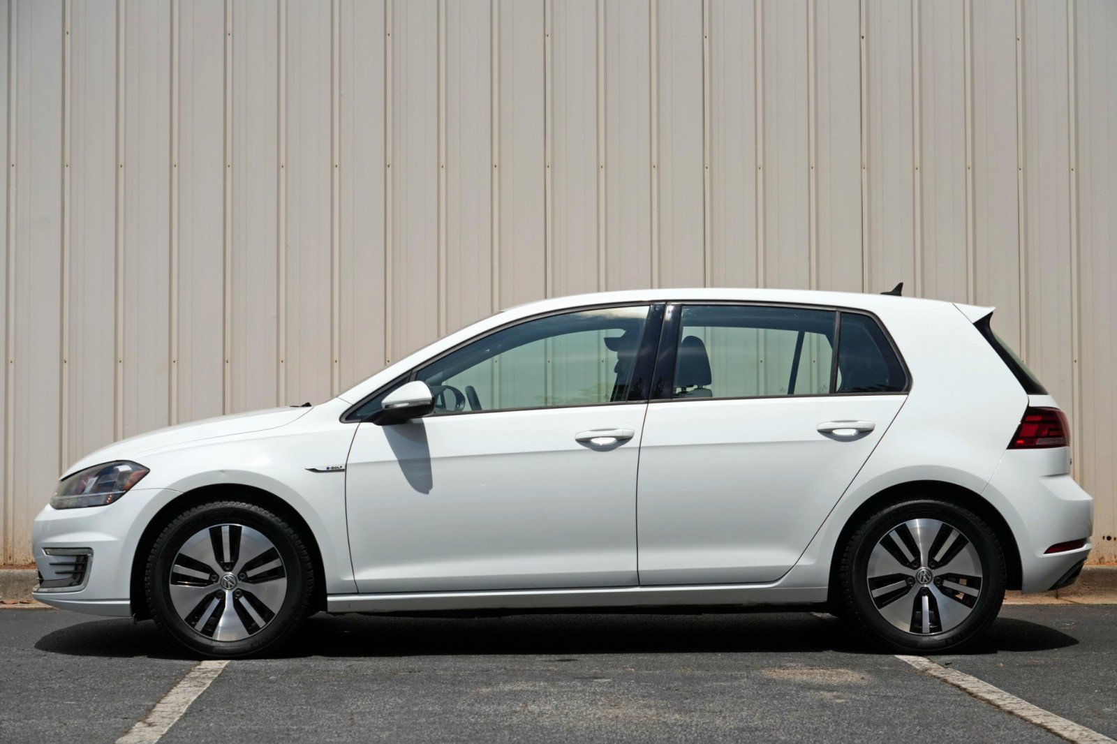 Used 2019 Volkswagen e-Golf SE w/ Driver Assistance Package FWD image 8