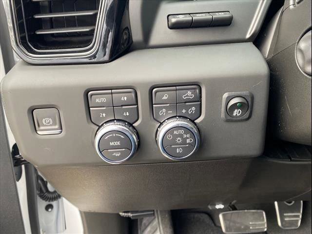 New 2024 GMC Sierra 1500 AT4 w/ Technology Package image 14