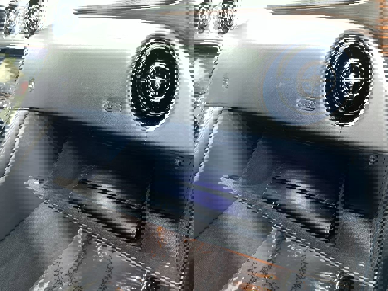 Used 2018 Jaguar XJ L Portfolio image 34