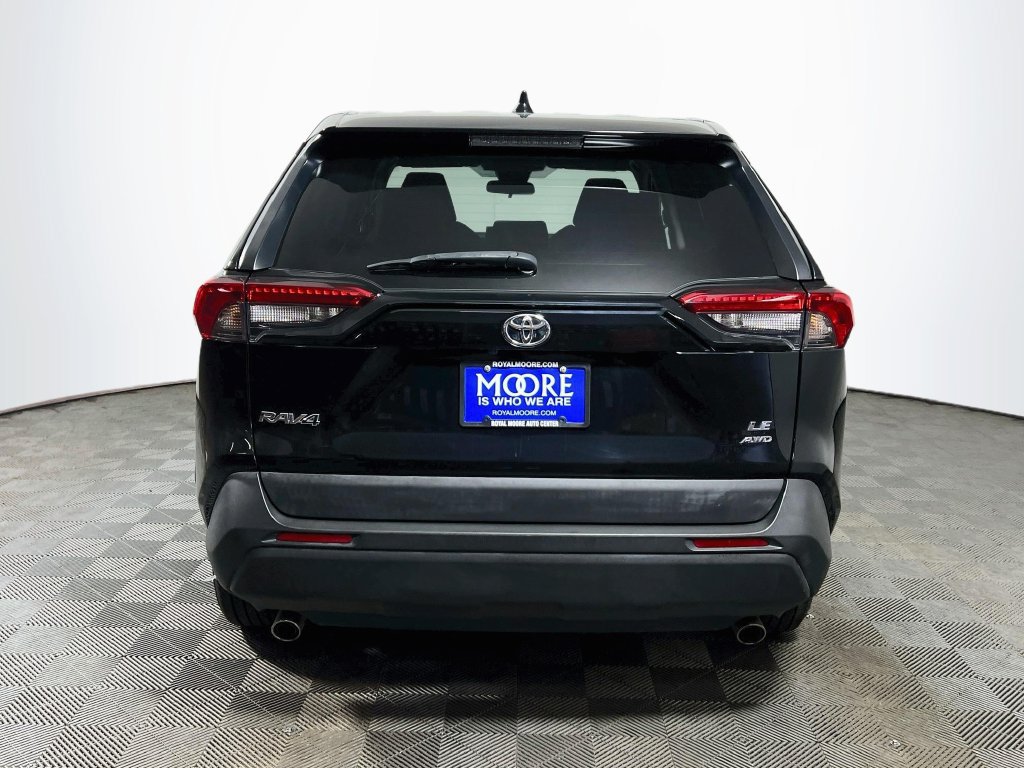Certified 2022 Toyota RAV4 LE AWD/4WD image 6