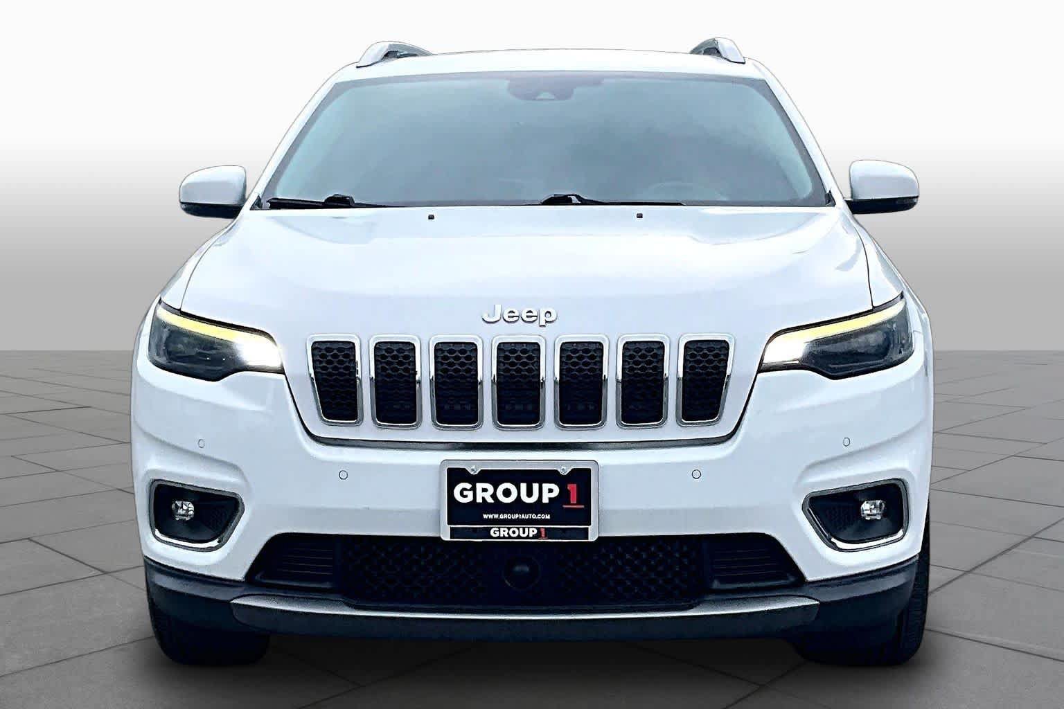 Used 2019 Jeep Cherokee Limited w/ Technology Group FWD image 4