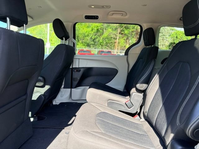 Used 2022 Chrysler Voyager LX FWD image 24