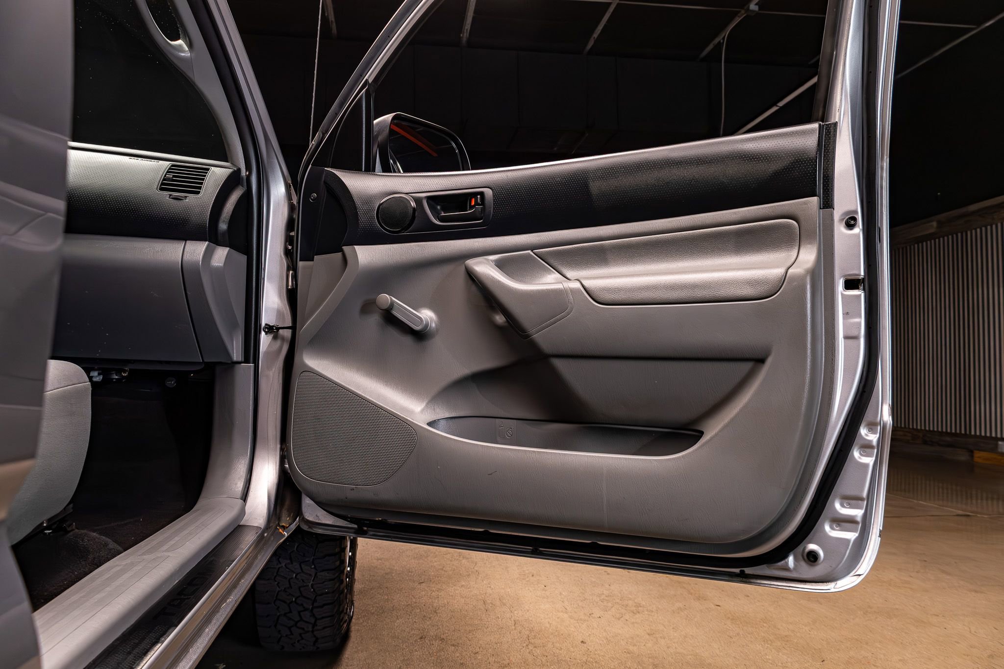 Used 2014 Toyota Tacoma 2WD Regular Cab image 19