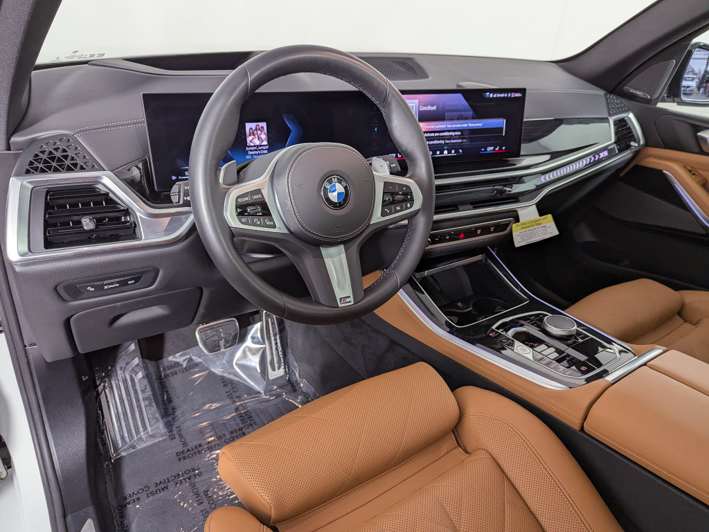 Used 2026 BMW X5 xDrive40i w/ M Sport Package AWD/4WD image 16