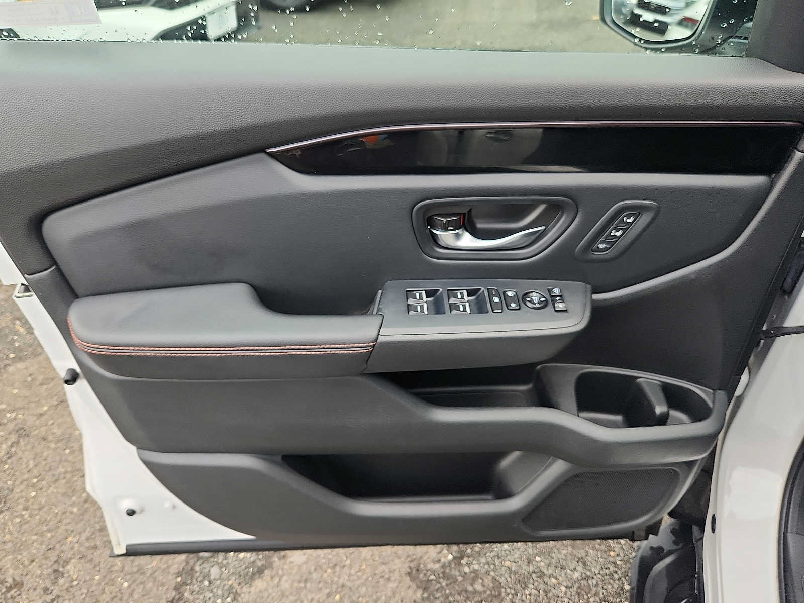 Certified 2023 Honda Pilot TrailSport image 12