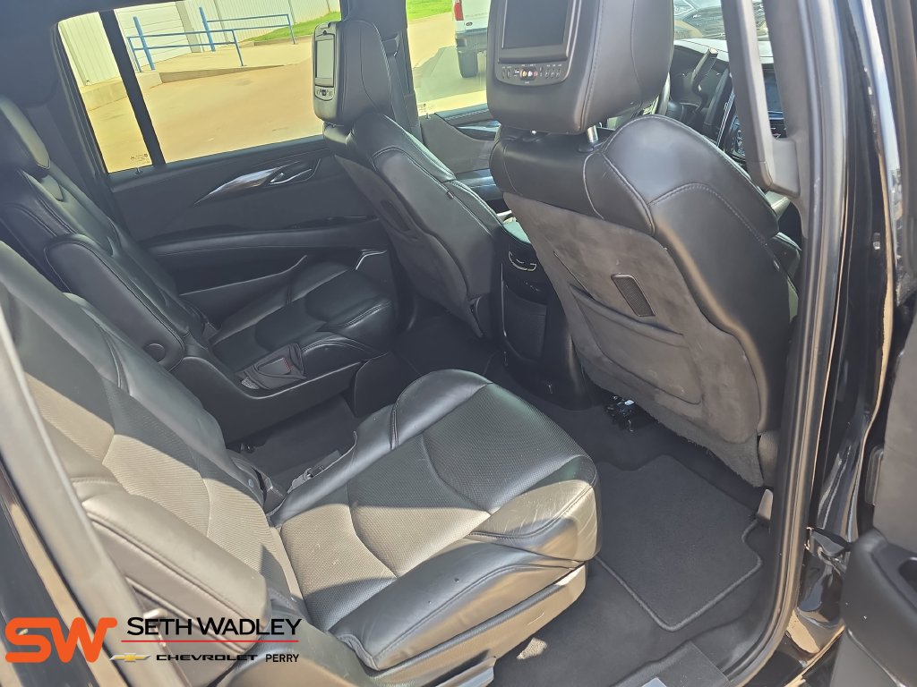 Used 2018 Cadillac Escalade ESV Platinum AWD/4WD image 11