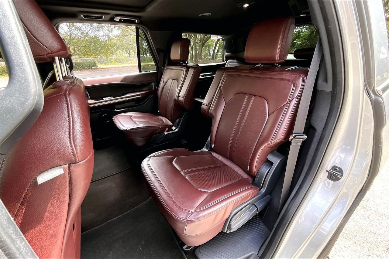 Used 2023 Ford Expedition Limited image 19