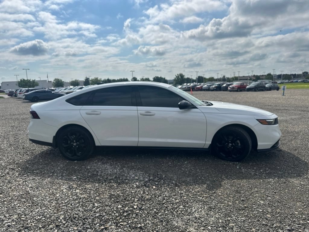 Used 2025 Honda Accord SE image 12