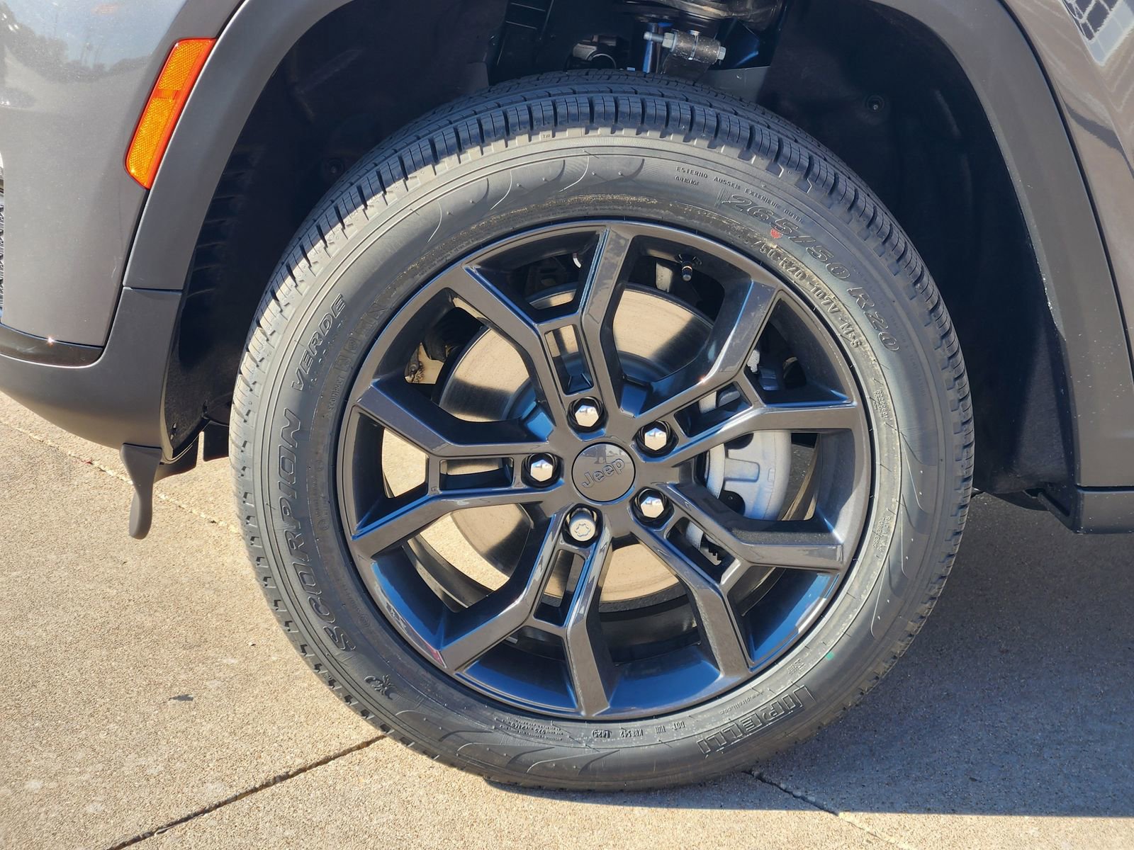 New 2025 Jeep Grand Cherokee L Limited w/ Trailer Tow Package image 11