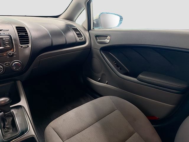 Used 2017 Kia Forte LX image 21