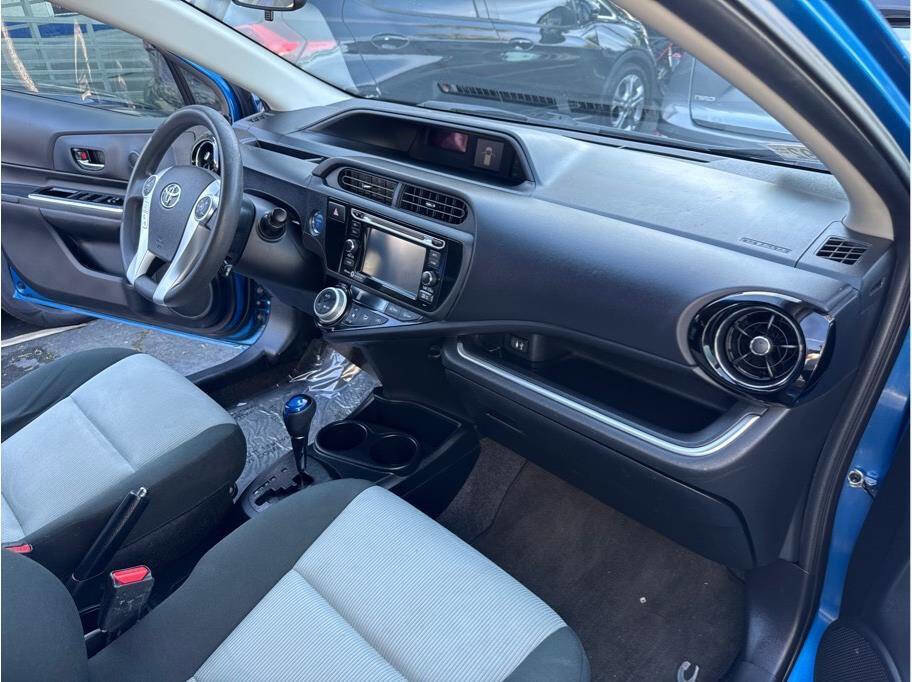 Used 2015 Toyota Prius C Three image 22