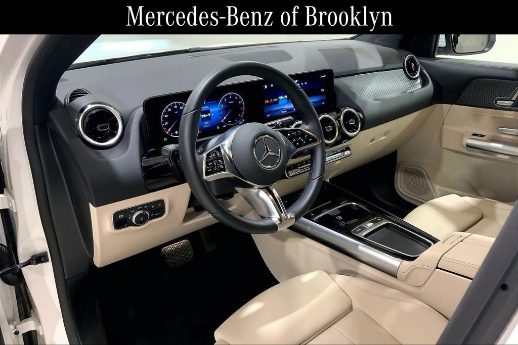 Certified 2025 Mercedes-Benz GLA 250 4MATIC image 17