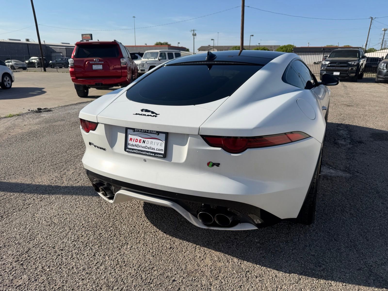Used 2018 Jaguar F-TYPE R image 6