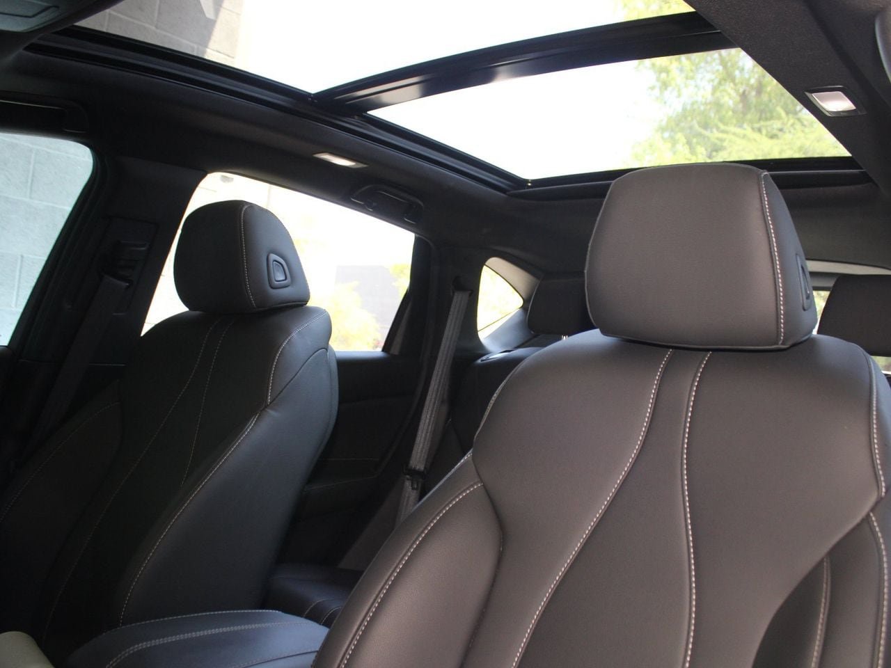 Certified 2025 Acura RDX SH-AWD image 18