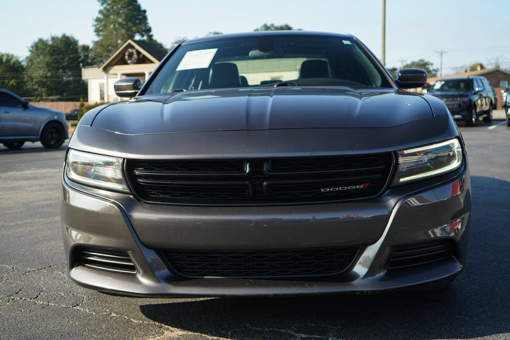 Used 2020 Dodge Charger SXT w/ Leather Interior Group RWD image 17